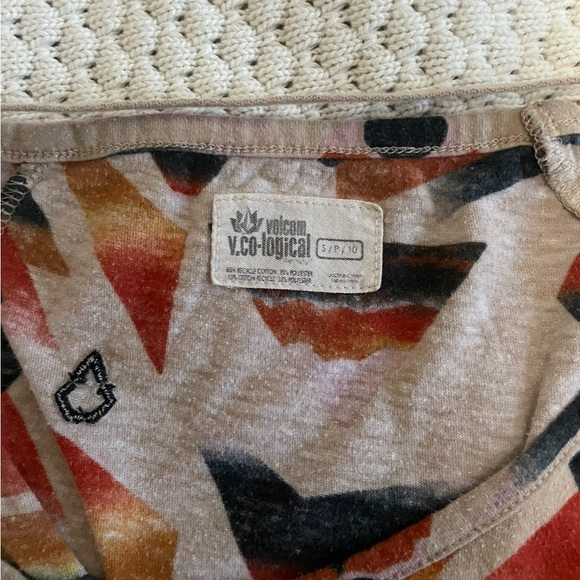 Volcom vintage* long sleeve crop top - Picture 3 of 3